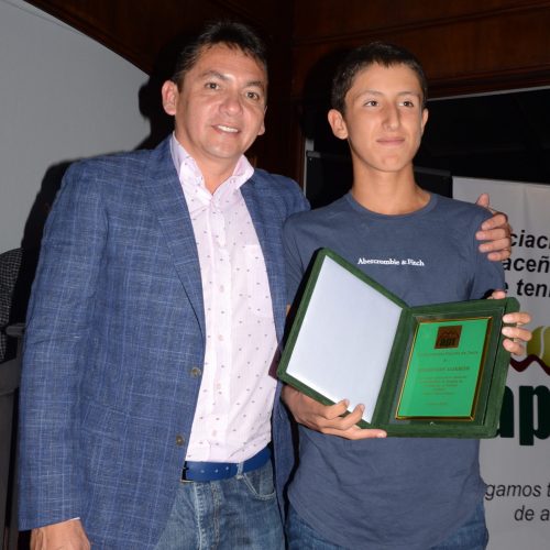 Sebastian Lijeron finalista del Tunari Junior Open, junto a Wilson Sánchez